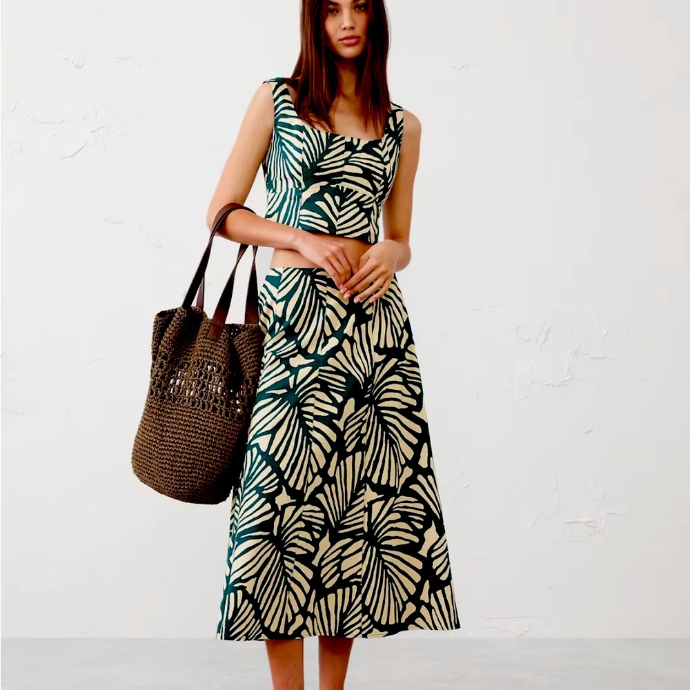 Banana Republic Green and Cream Tropical Print Crop Top Size 6